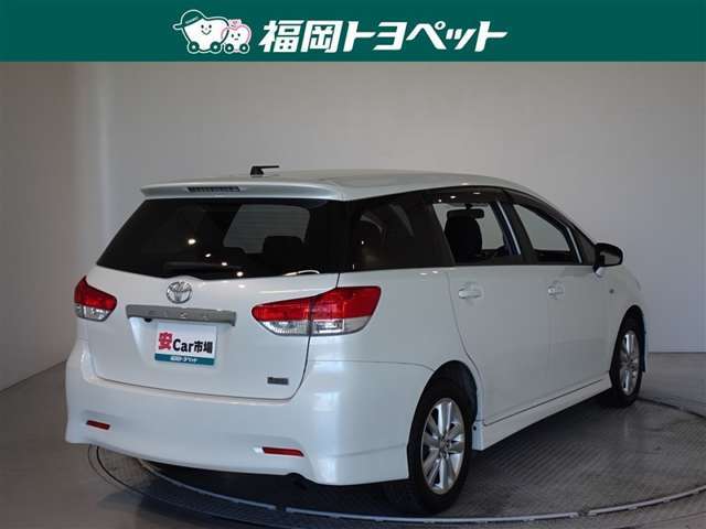 色は人気のホワイトパールクリスタルシャインです。