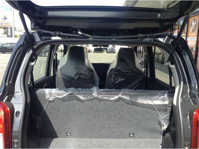 ケイカフェはオールメーカーのお車を取り揃えておりますので、1度のご来場でオールメーカーのお車を実際に見て比べていただくことが出来ます。試乗車も多数ご用意しておりますので、楽しく乗り比べしましょう！