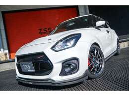 MONSTERタービン、ECU、マフラー、ウイング、ペダル、グリルの他、DefiメーターやBLITZ電子制御付車高調、CUSCOタワーバー装着！