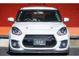 MONSTERタービン、ECU、マフラー、ウイング、ペダル、グリルの他、DefiメーターやBLITZ電子制御付車高調、CUSCOタワーバー装着！