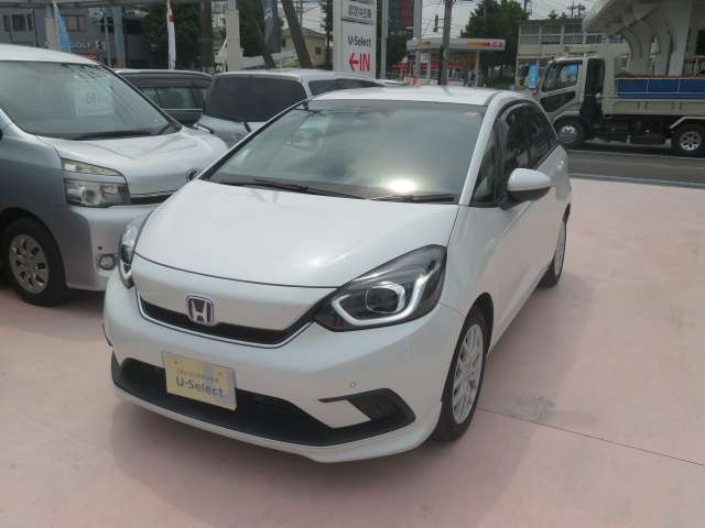 左前からの画像です！当店でしたら、車両販売、買取、車検、点検、一般整備、鈑金、任意保険、その他お車の事でしたらトータルサポート致します！