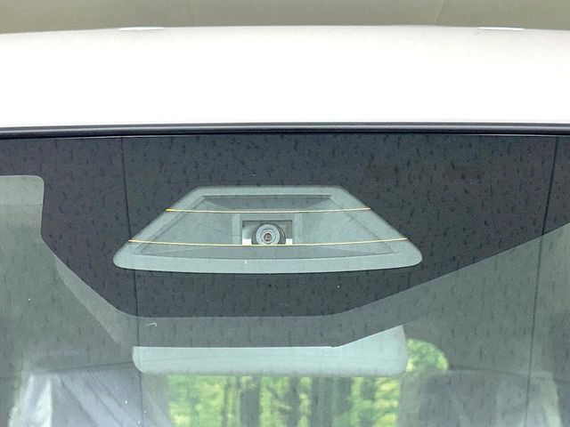 【スズキ　セーフティサポート】走行中に前方の車両等を認識し、衝突しそうな時は警報とブレーキで衝突回避と被害軽減をアシスト。より安全にドライブをお楽しみいただけます。