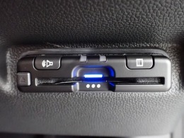 デザインスッキリのビルトイン『ETC』！高速道路の特典はもちろん、キャッシュレスなので料金所では徐行するだけで通過可能です！