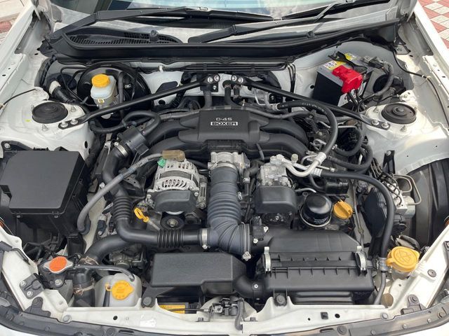 親切・丁寧な専門メカニックスタッフが応対！・車検・点検整備・事故等の修理などアフターサービスも安心。お車のカスタマイズもネクステージのサービススタッフまでご相談ください！