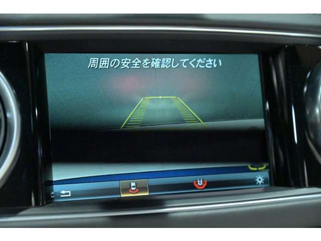 バックカメラも完備しておりますので安心して駐車することが可能でございます♪