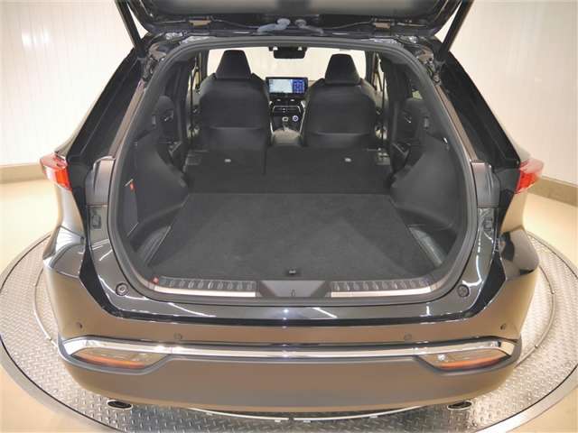 JBLスピーカー付きラゲッジスペース！