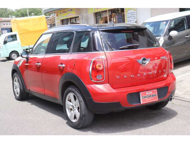 トランクスペースは普段のお買い物に十分な広さがあります◎