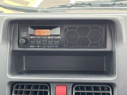 お好きな音楽を車内でお楽しみいただけます♪スピーカー交換・ウーハー追加などの音質向上や、最新ナビ・後席モニター等の取り付けも是非ご相談ください！