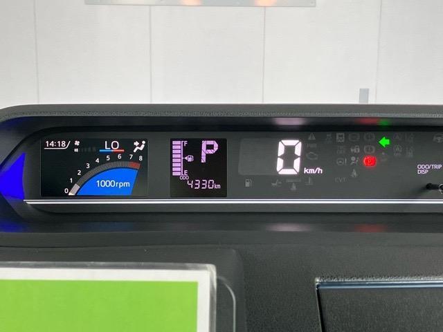 センターメーターを採用しております＾＾視線の移動が少なく、より安全な運転ができますね！