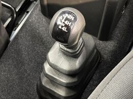 4WDのお車ですので、雪道でも安心です♪降雪地地域にお住まいの方以外にも、ウィンタースポーツが趣味の方や降雪地域へ帰省される機会がある方にもおすすめ！