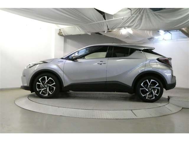 外からの光と風を受けながら快適なドライブを是非！