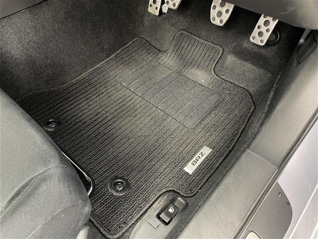 【純正フロアマット】純正のフロアマットが車をおしゃれにします！