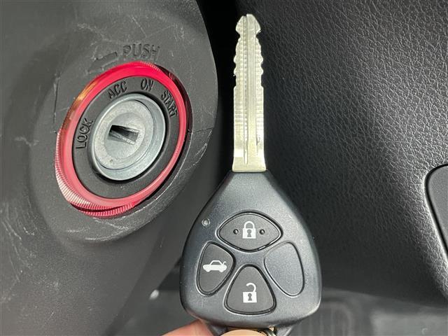 【キーレス】ボタンひとつでドアの開閉が可能で便利です！