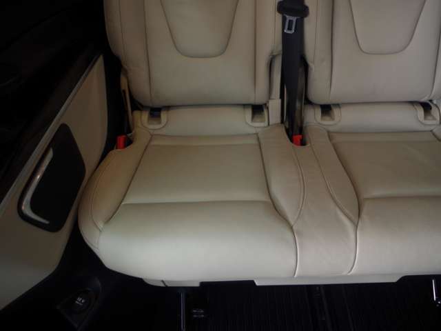 カーセンサーを見て電話しましたとお伝え下さい。078-261-1261までお気軽にお電話下さい。全国納車可能です。納車方法に関してもお気軽にご相談ください。