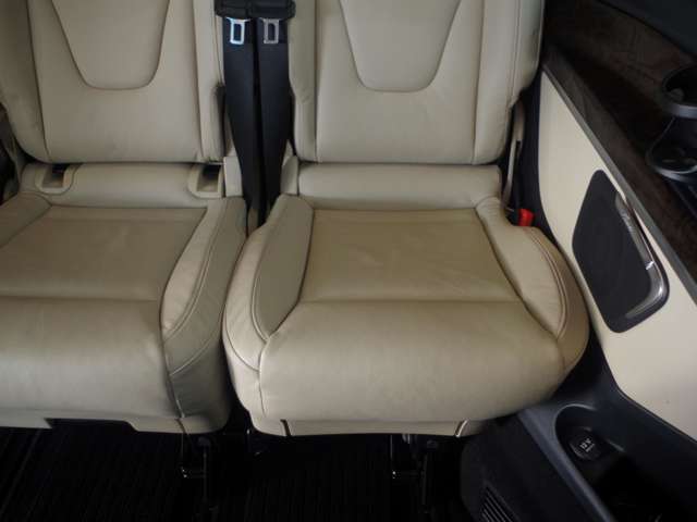 カーセンサーを見て電話しましたとお伝え下さい。078-261-1261までお気軽にお電話下さい。全国納車可能です。納車方法に関してもお気軽にご相談ください。