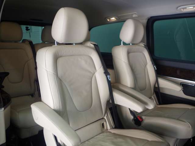 カーセンサーを見て電話しましたとお伝え下さい。078-261-1261までお気軽にお電話下さい。全国納車可能です。納車方法に関してもお気軽にご相談ください。