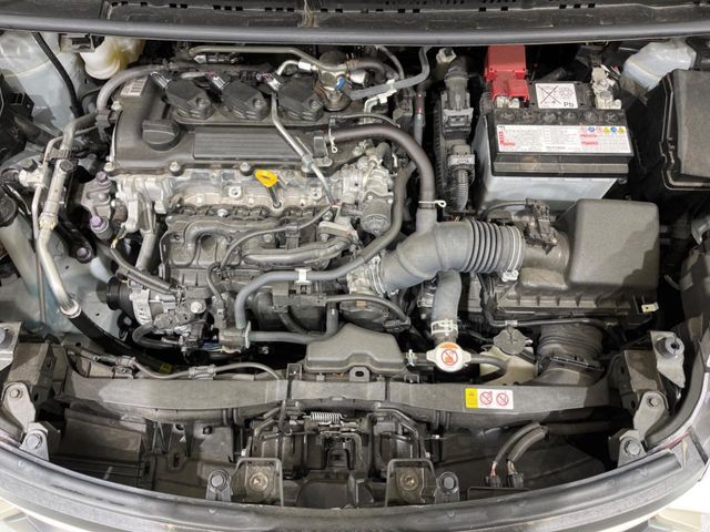 親切・丁寧な専門メカニックスタッフが応対！・車検・点検整備・事故等の修理などアフターサービスも安心。お車のカスタマイズもネクステージのサービススタッフまでご相談ください！