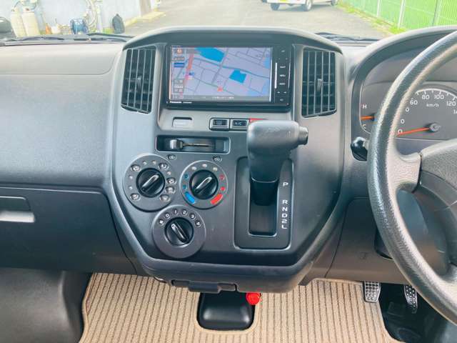 ナビTV　ETC　Bluetooth　リフトアップ　新品ホイル　キーレス　新品ホワイトレタータイヤ　両側スライドドア　シートカバー　プライバシーガラス　予備キー