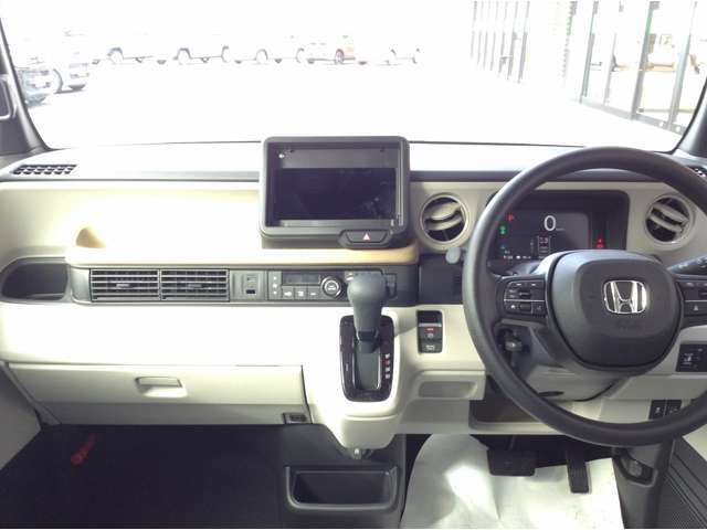 快適なカーライフを過ごしていただくためにオイル交換～定期点検や車検整備なども実施。国土交通省トップランクの指定工場6拠点、認証工場1拠点の体制で高いクオリティの整備を実施しております。