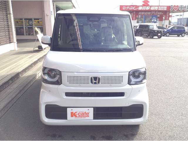 ケイカフェはオールメーカーのお車を取り揃えておりますので、1度のご来場でオールメーカーのお車を実際に見て比べていただくことが出来ます。試乗車も多数ご用意しておりますので、楽しく乗り比べしましょう！
