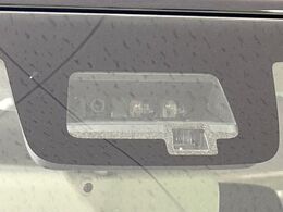 【スズキ　セーフティサポート】走行中に前方の車両等を認識し、衝突しそうな時は警報とブレーキで衝突回避と被害軽減をアシスト。より安全にドライブをお楽しみいただけます。
