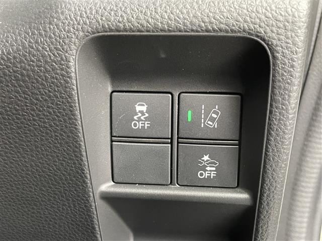 【運転席操作部】快適なドライブを楽しむための機能が装備されています！運転席から触れるので、使いやすいです！除菌プランいれていただくと、さらに清潔で安心していただけます！