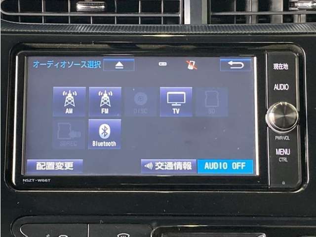 Bluetooth対応、CD/DVD再生機能付き。お好きな音楽を聴きながらのドライブは楽しいですよね～♪