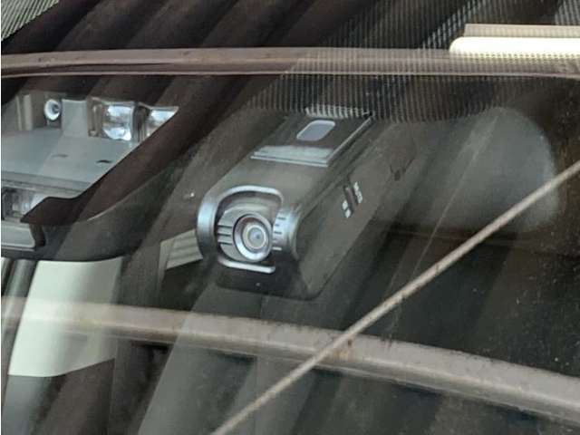 ドライブレコーダーを装備！動画を残すことで万が一の事態に遭遇した時の必須アイテムです。