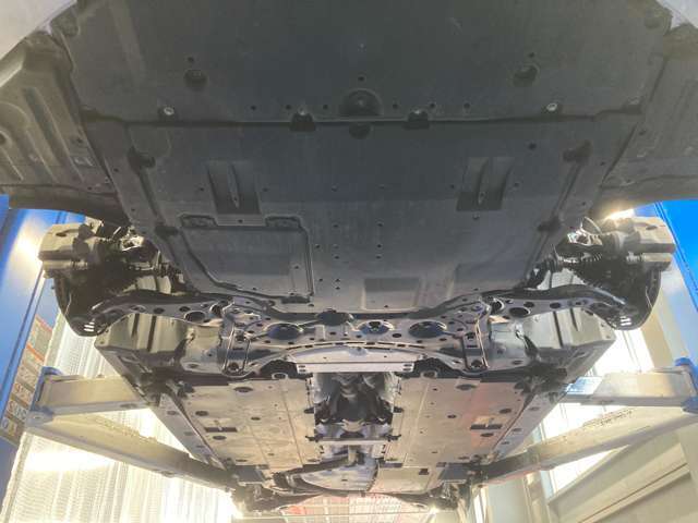 下廻り前方から☆　しっかりメンテナンスして頂いていたようで、サビが少なくキレイな状態！じっくりご覧下さい♪【無料電話】0078-6003-206896　【LINE　ID】07020337089で検索♪