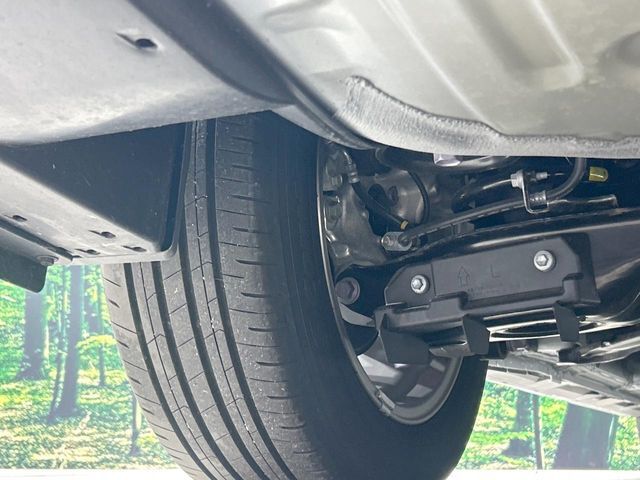お車を安心してお乗りいただく為には、足回りの定期点検が欠かせません。サービスサポート（有償保証）では無料点検もご提供しており、安心のカーライフをお過ごしいただけるサポート体制が整っています。