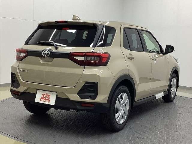 年間販売実績は1800台！お客様にピッタリな1台をご提案いたします。