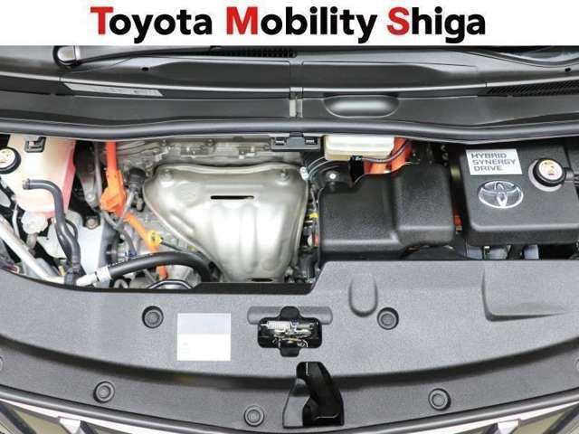 エンジンル-ムも綺麗に洗浄しております。ご納車時にはしっかりメンテナンスを行ってからご納車致します。