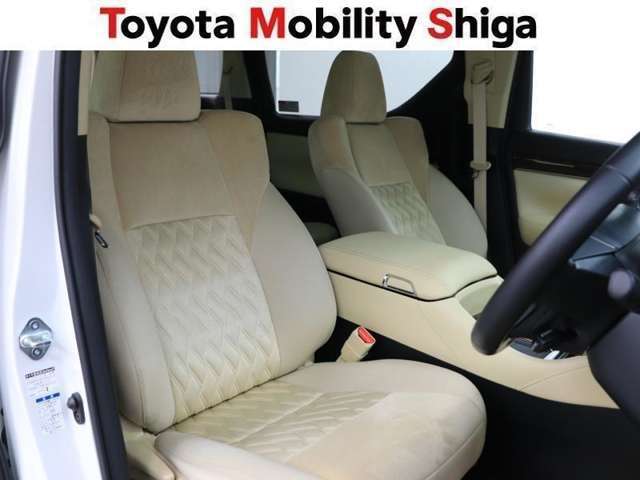 ゆとりある室内空間です。シ-ト状態も綺麗に仕上がっております！是非、室内の状態も見に来てください！