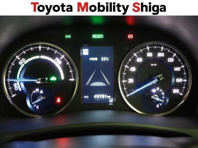 昼間でもくっきり見やすい、高質感メーターです。