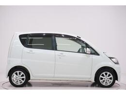 県内13店舗にて常時500台以上ダイハツ車を展示中です。見て、触って、納得のいく一台をぜひ見つけてください。