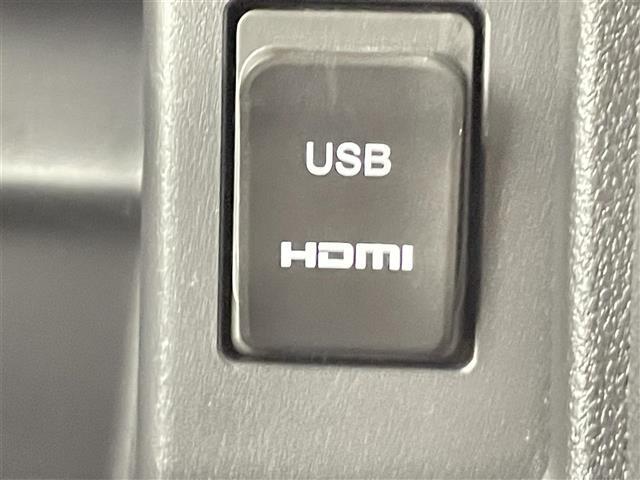 【運転席操作部】『運転席周辺の装備』の画像になります。快適なドライブを楽しむための機能が装備されています！運転席から触れるので使いやすいです！