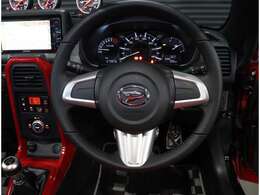 ★純正レザー巻ステアリング　★ハンドルグリップも程度良好です