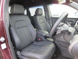 ブラックスタイル専用インテリア採用。