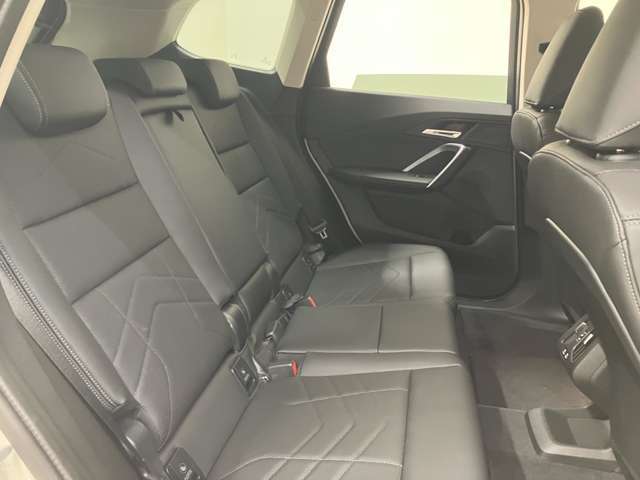 【エアバック】BMWのエアバックやその他の安全装備は、互いに補完しあう事で徹底した安全性を貫きます。万一の事故の際にそれぞれ最適な保護を提供してくれます！