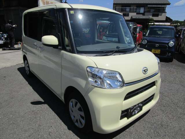 ご契約に際しお客様による現車確認をお願いしております。何とぞご来店いただけますようお願いいたします。28年度自動車税は法定費用諸費用に含みます。全車オイル交換後納車。少ない利益でお車をご提供しております