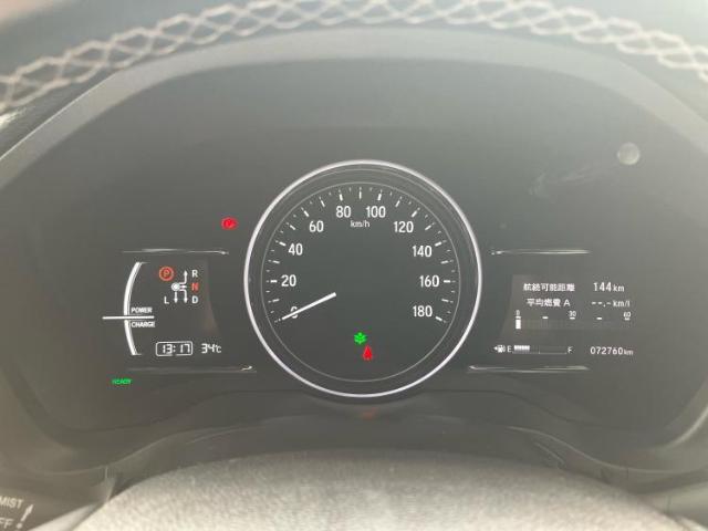 WECARSの展示場では実際に見て、触ってお車をお選びいただけます！知識の豊富な営業スタッフが様々なカーライフをご提案いたします！