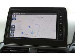 フルセグTV付きナビゲーション搭載車です。長距離ドライブでも快適ですね。