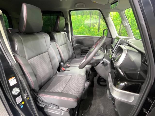 運転席シート廻りは使用感も少なく、良好な状態となっています。丁寧に使われていたことがよくわかりますね。