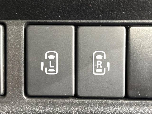 【両側パワースライドドア】スマートキーや運転席のスイッチで後席両側スライドドアの開閉が可能♪電動だから力を入れてドアを開ける必要が無く、小さなお子様でも簡単に開け閉めでき快適です♪