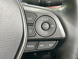 【トヨタセーフティセンス】走行中に前方の車両等を認識し、衝突しそうな時は警報とブレーキで衝突回避と被害軽減をアシスト。より安全にドライブをお楽しみいただけます。