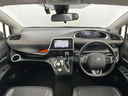 【インパネ全体】全方位で視界が広く、高い目線で運転もしやすいです！