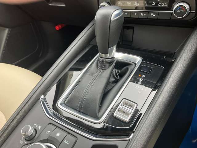 エンジンで発生したパワーを、余すところ無く路面に伝達する、新開発のスカイアクティブマチック（6速AT）。マニュアルモードでの、気持ち良いスポーツ走行も是非体感下さい！！