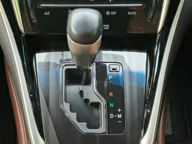 国産車から輸入車まで多様なお客様のニーズのお応えできるように、全国規模で豊富な在庫展開！車のことならWECARSへ！