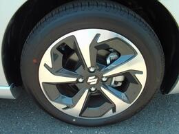 足元を引き締めて魅せるアルミホイールを装着☆