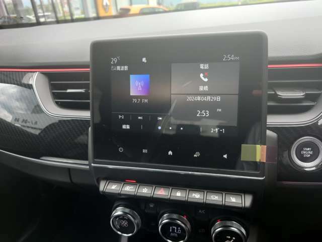 Apple Car Play、Android Autoも使用可能です。